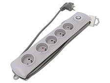 50270 Steckdosenleiste: Absichernd Buchsen: 5 230VAC 10A grau QOLTEC