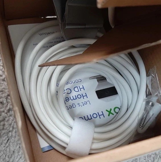 Cámara de seguridad interior exterior Xfinity XCAM2 HD SCHC2AEW SCHX4AEW EN CAJA Foto 3 de 4