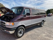 1996 Dodge Ram Van 