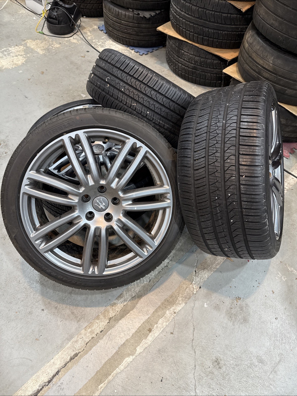 Maserati Quattroporte OEM 20" Wheel Set Of 4 With Tires.