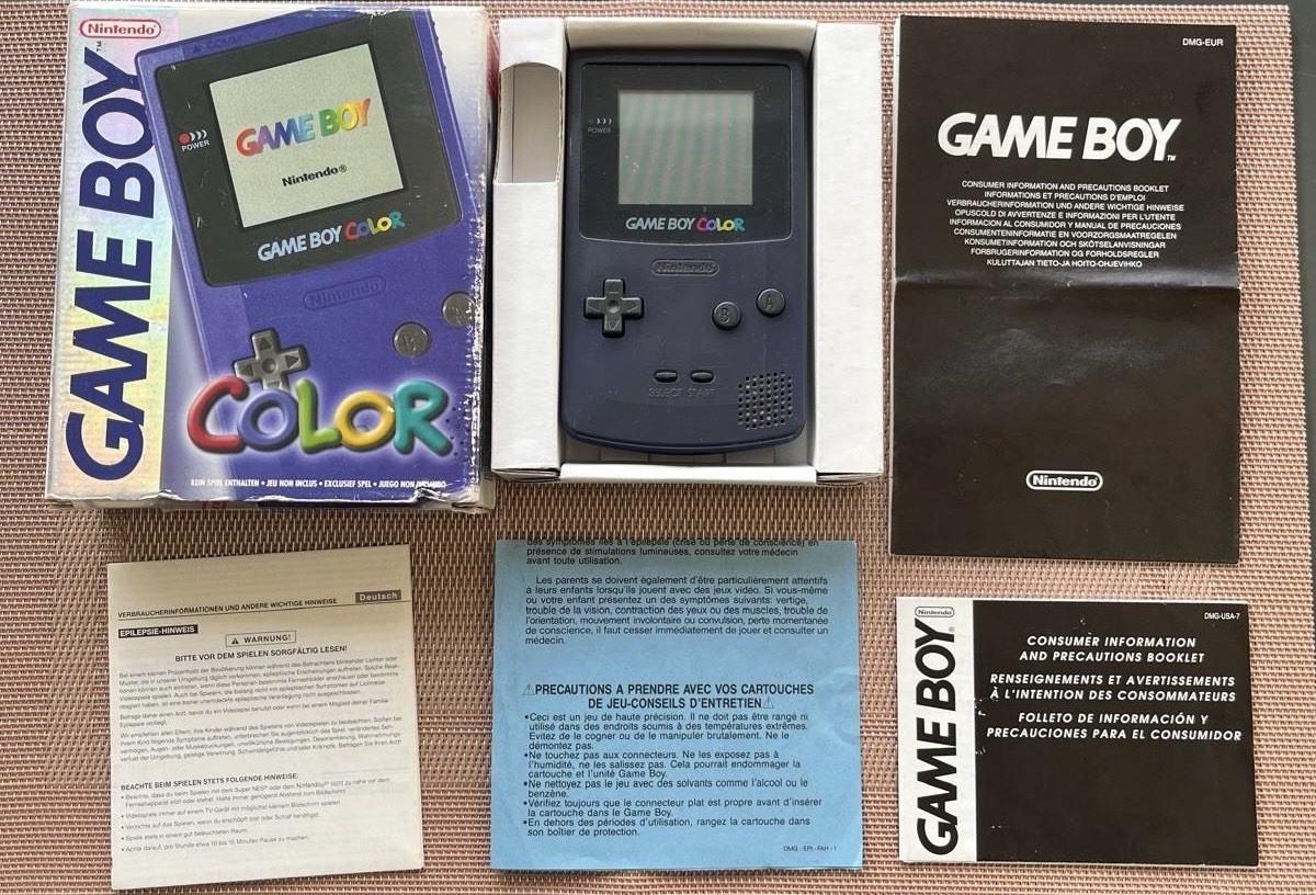 Console Nintendo Game Boy Color Violette En Boîte 