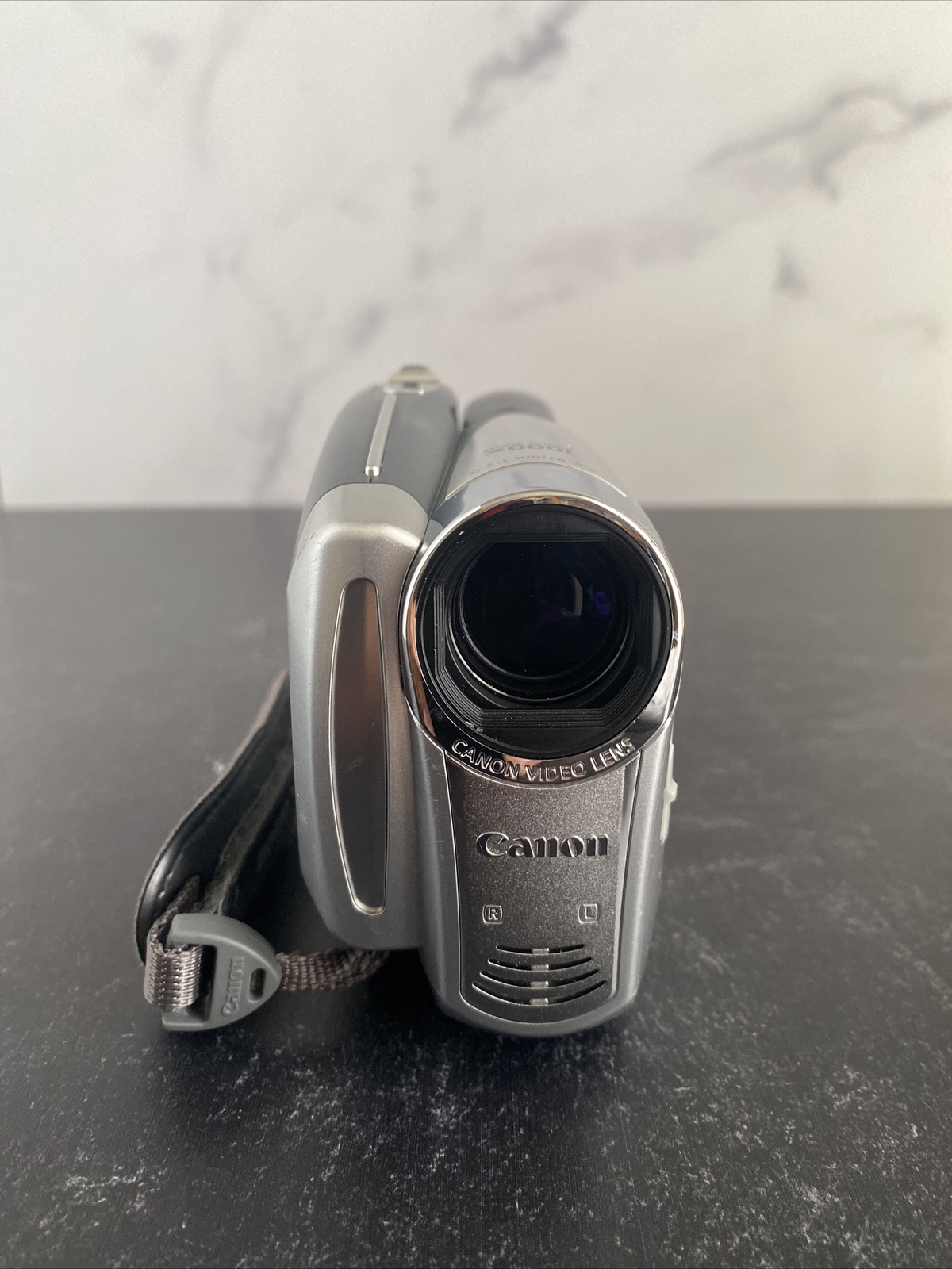 Canon DC210 DVD Camcorder 35x Optical Zoom (PreOwned) Untested eBay