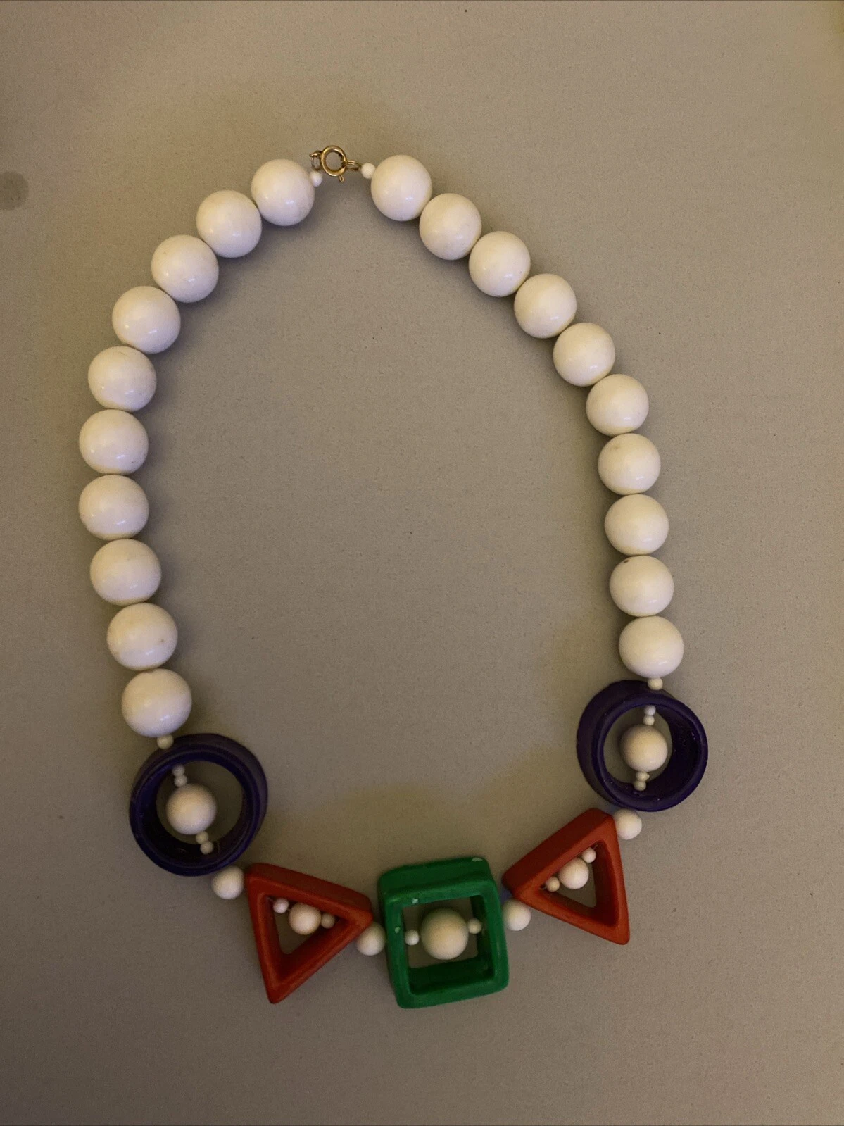 VETEMENTS Collana divertente bianca viola verde rossa