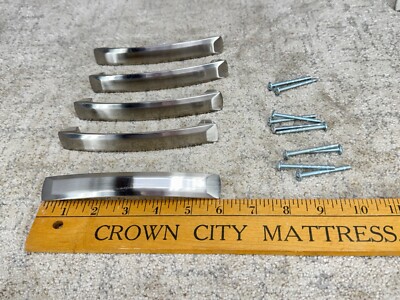 LOT 5 - BERENSON Laura 128mm CC Brushed Nickel Pull Handle 4077-1BPN-P w/ screws