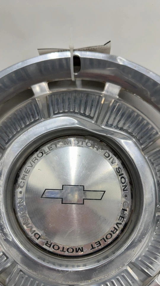 Крышка колеса пикапа Chevrolet 10 1975-87 годов выпуска (колесо 15 дюймов) без отверстия ступицы - Изображение 3 из 4