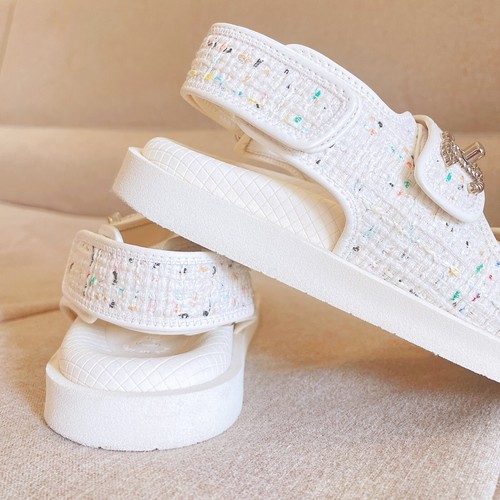 RARE Chanel White Tweed CC LOGO Turnlock Dad Slide Sandals Shoes Size 36 37 US6 - Picture 5 of 7