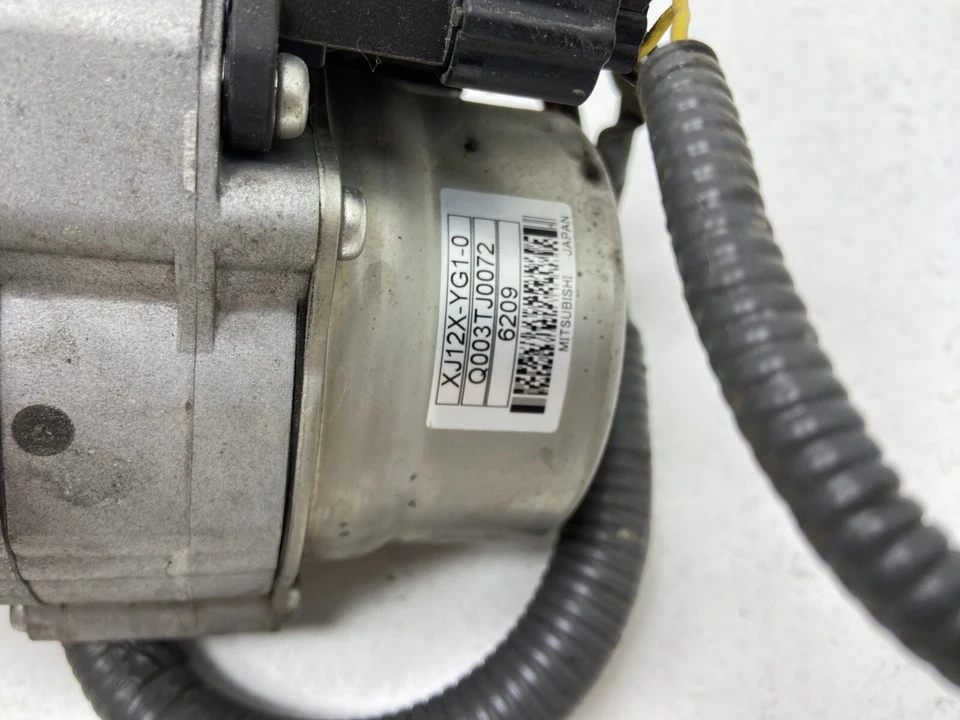 Mazda Mx-5 Miata Demage Power Steering Pump XF12XYG10 OEM - Image 4 of 4