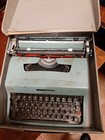 Macchina da scrivere olivetti lettera 32