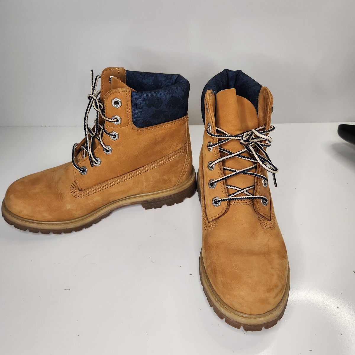 Timberland Women's 6-Inch Boot, Blue Floral US 7M