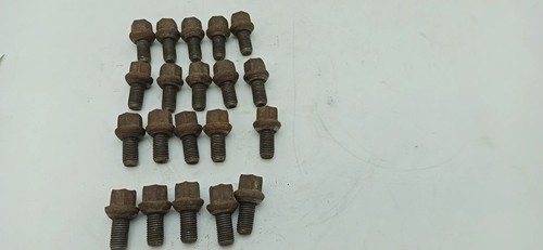 Mercedes-Benz E W123 W114 W115 W116 1980 Radmuttern Satz W123 PUM41221