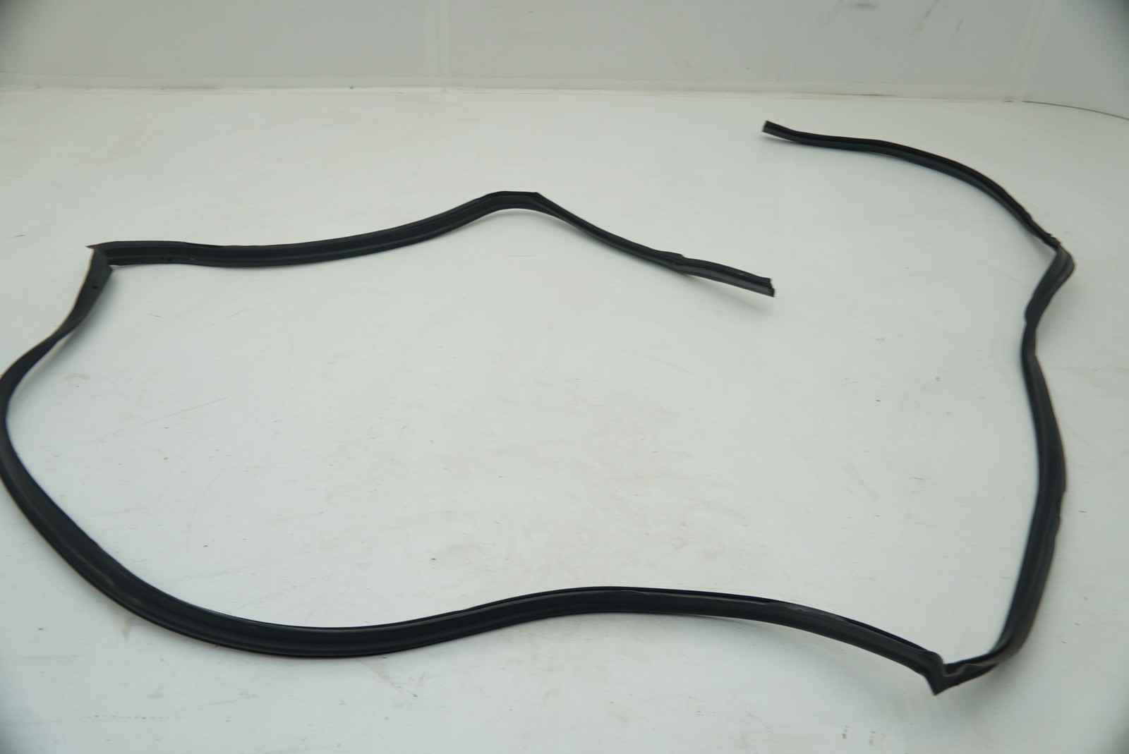Left Driver Door Weather Strip Seal Gasket Protection Ferrari Mondial Cabriolet