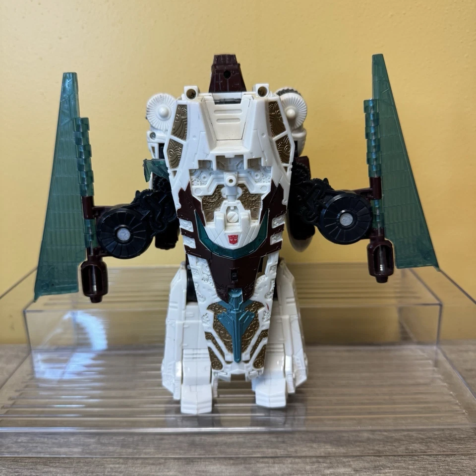 Vintage 2004 Hasbro Transformers: Cybertron Universe Vector Prime Action Figure - Image 3 of 4