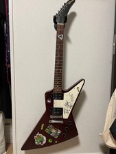 Gibson Explorer 10-feet autographed