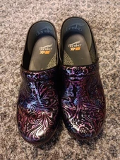 Dansko XP 2.0 Professional Nursing Shoe Floral & Black Design Size 42  Multicolo