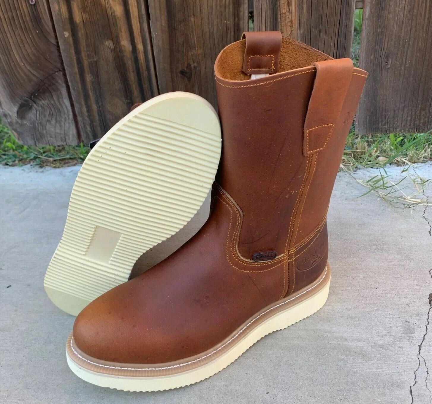 Men's Work Boots light WEIGHT Pull On Leather Color Oak oil water resistant J06