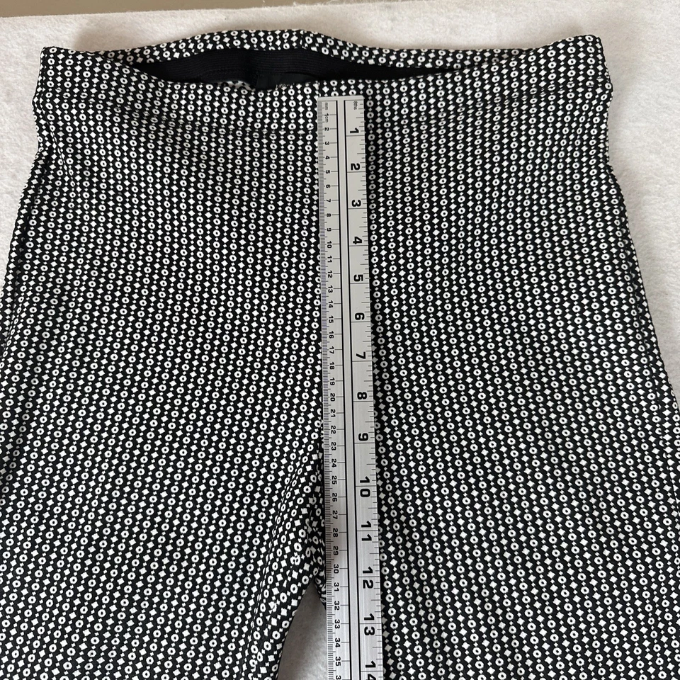 Pantalones cortos ajustados KAREN KANE para mujer con estampado geométrico talla L 30x27 usados en excelente estado Foto 4 de 4