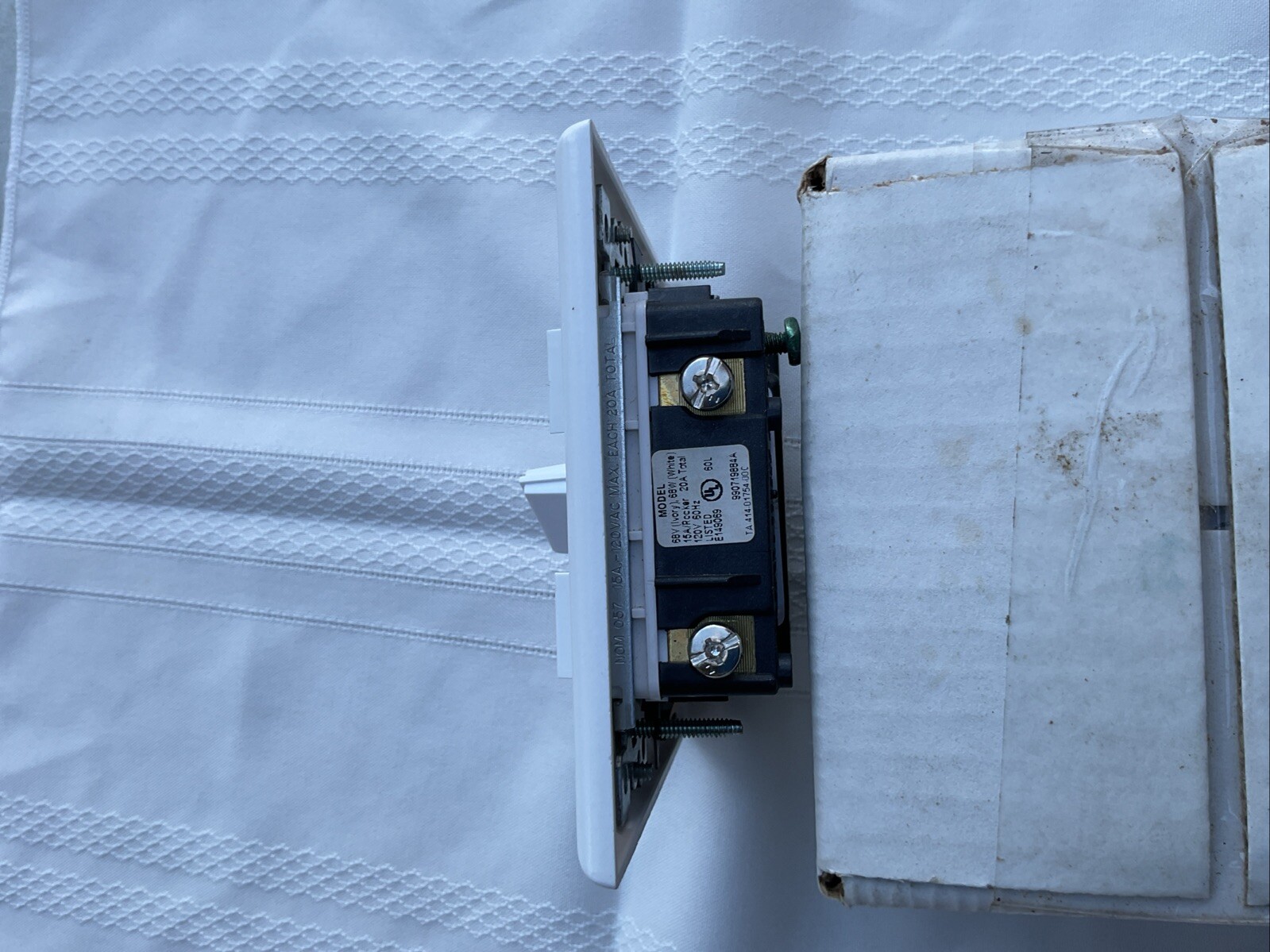 BROAN 62W 60-MINUTE TIME CONTROL With Dbl. Rocker Switches. N.O.S.