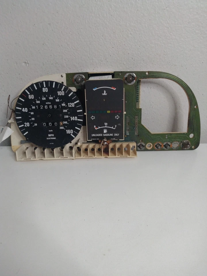 Cuadro de instrumentos modelo BMW 735i 85-86 repuestos o reparación Foto 3 de 4