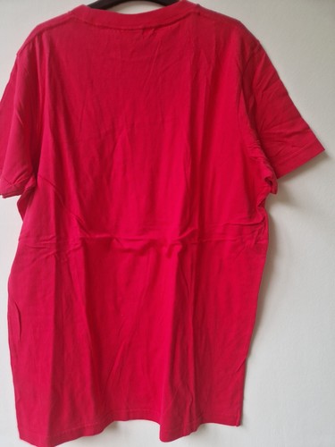 Hollister T Shirt- Large in Red, New - Picture 3 of 3