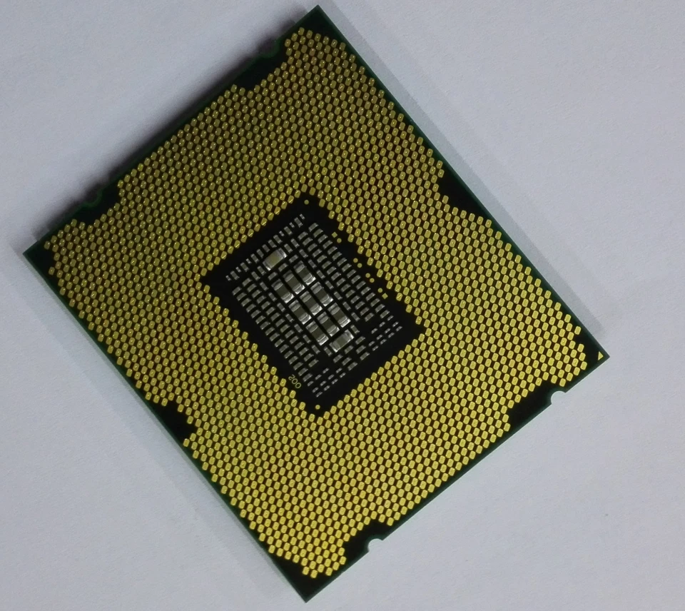 Intel Core i7-3930K Desktop CPU Processor CM8061901100802 LGA2011 C2 Stepping - Image 3 of 4