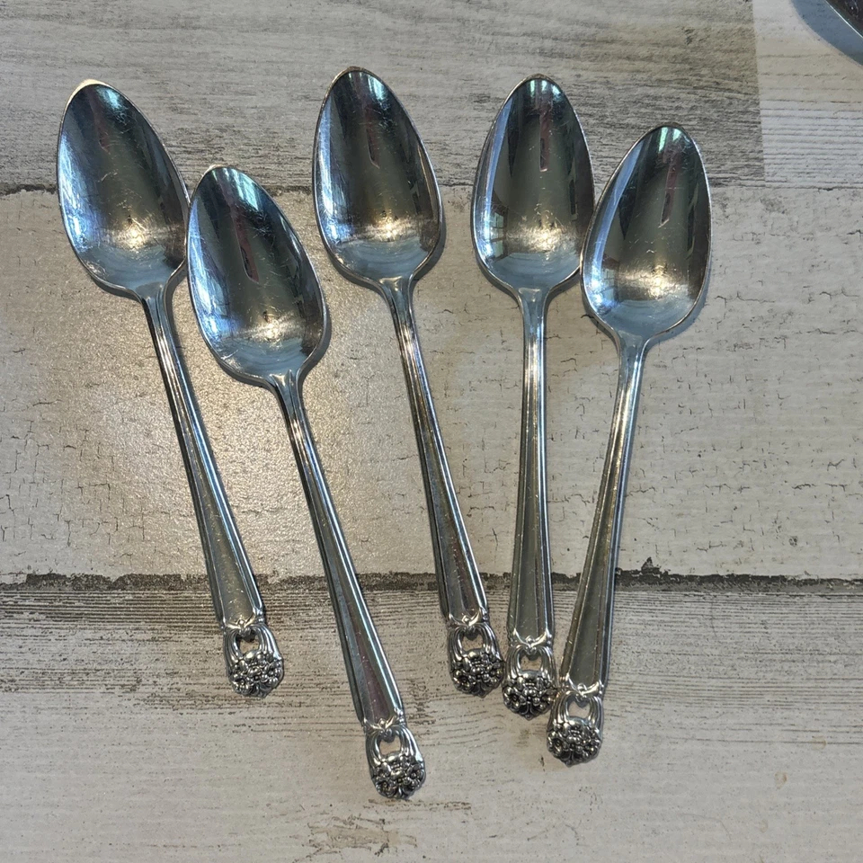 Juego de cubiertos Roger Bros Eternally Yours 1847 con caja juego de cubiertos 28 piezas Foto 4 de 4