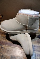 Women's Uggs classic ultra mini Elaria Mustard Seed Suede Boot Sheepskin Sz 9.0