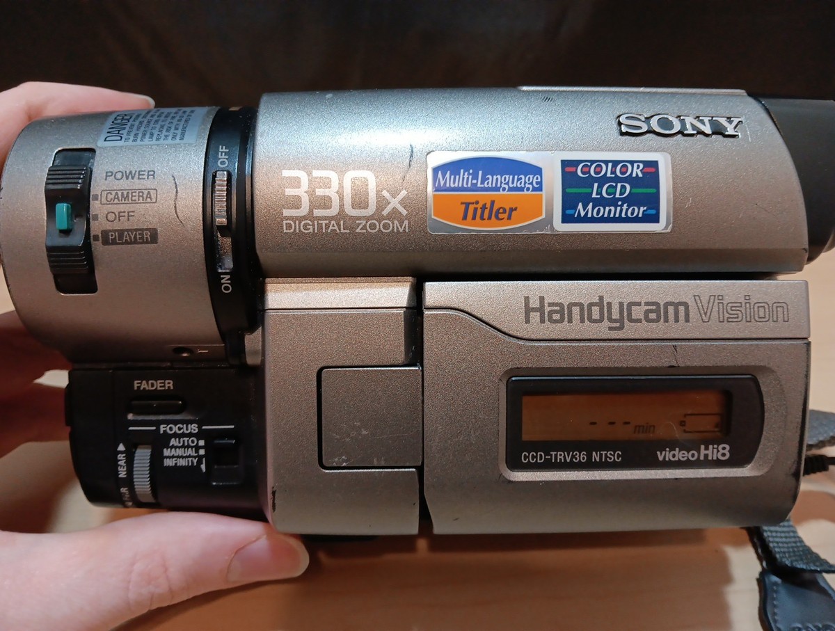Sony Handycam Vision 330X Digital Zoom CCD-TRV36 NTSC Hi8 Night