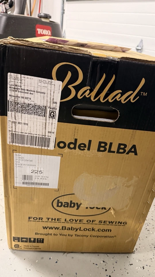Baby Lock ballad BLBA SEWING MACHINE NEW IN BOX - Image 4 of 4
