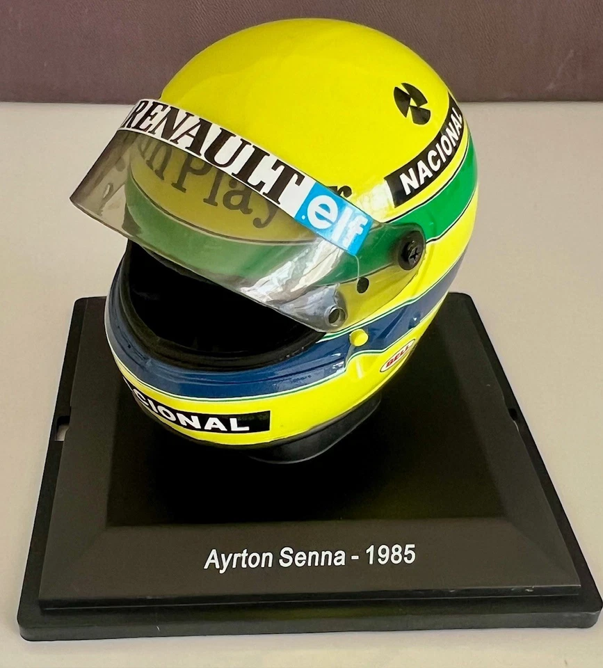 NEU F1 Ayrton Senna Lotus JPS 1985 seltener Helm Maßstab 1:5 Formel 1 DeAgostini - Bild 2 von 4