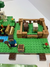 Lego Minecraft 21114 Farm Building Set W/Manual Light Blue Base
