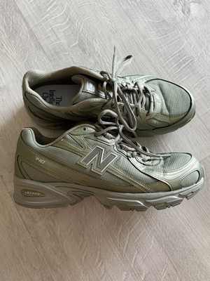 New Balance 740 Sneaker - Grün / Oliv - Gr. 42 - Neu
