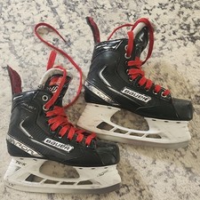 Bauer Vapor X Youth Ice Hockey Skates Size 2.5 Black/Red/White Lace-Up