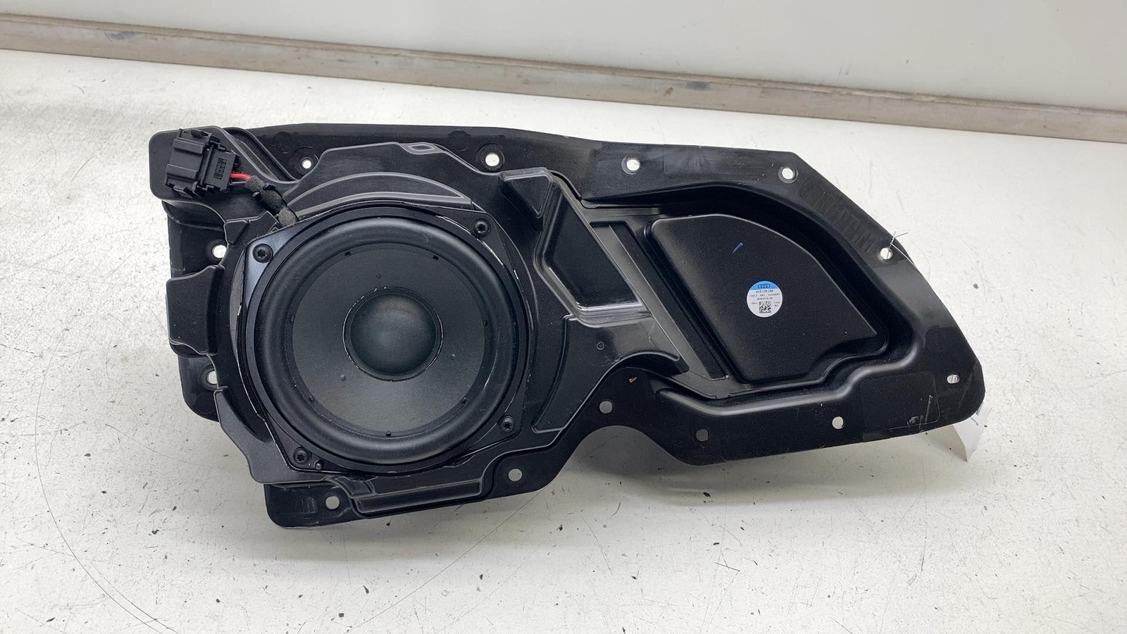 2019-2023 Audi e-Tron Front Right Door Subwoofer Speaker Bass Box 43040751605
