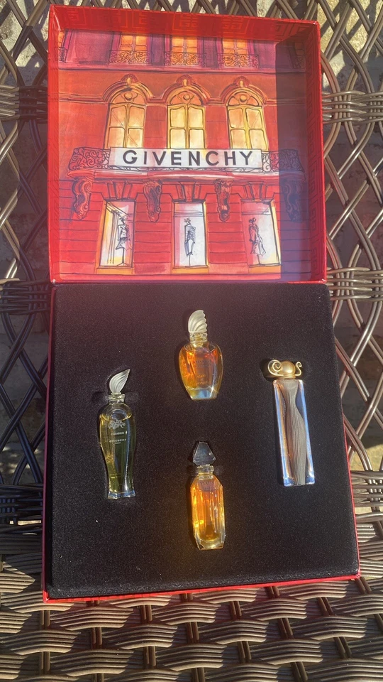 Givenchy 4 Fragancias de Diseñador Mini Perfume Caja de Regalo Set Totalmente Nuevo Foto 2 de 3