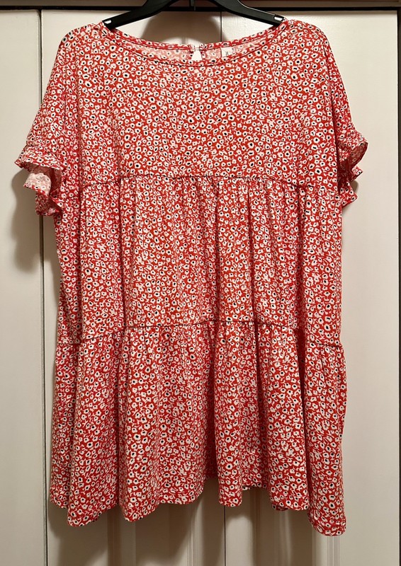 Tickled Teal Short Sleeve Top Size XL Red w/ White Flower