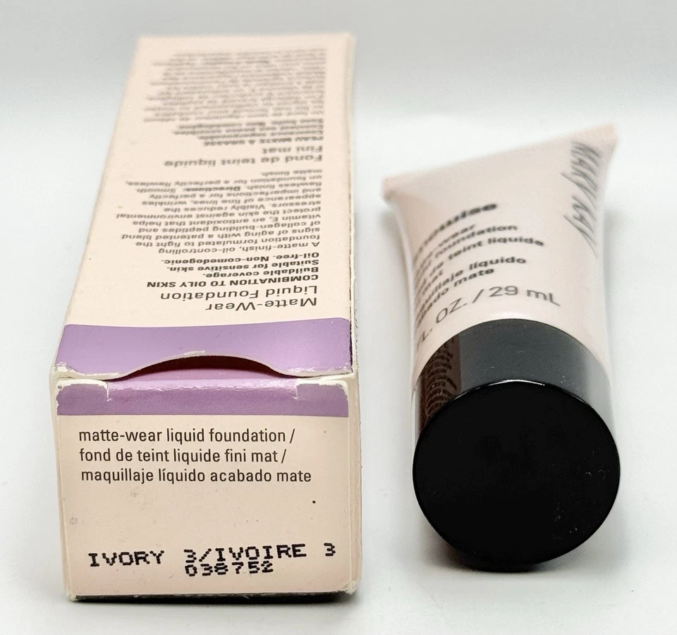 Mary Kay Timewise Matte Wear Liquid Foundation Ivory 3 - 038752 - Comb. to Oily - Image 3 of 3