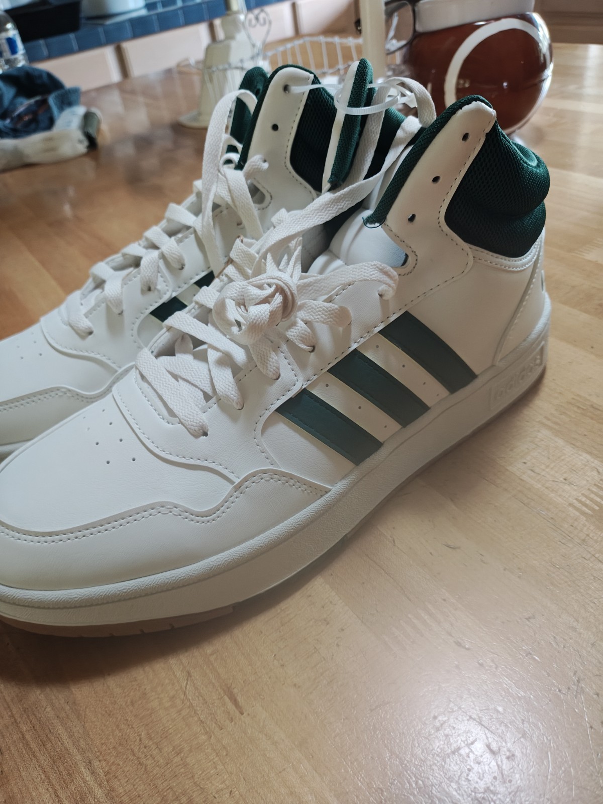 Hoops 3.0 Mid Classic Vintage Shoes, Men's 11, Core White/Collegiate Green/Gum thumbnail 2