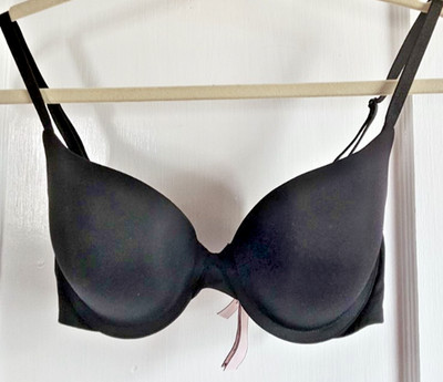Victoria's Secret black t-shirt push-up full coverage 34C lined underwired