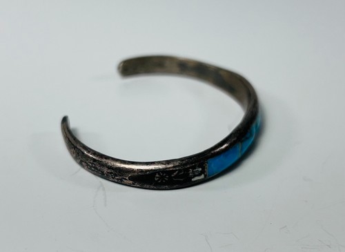 Vintage Native American Handmade Sterling Silver Turquoise Cuff Bracelet - Picture 4 of 5