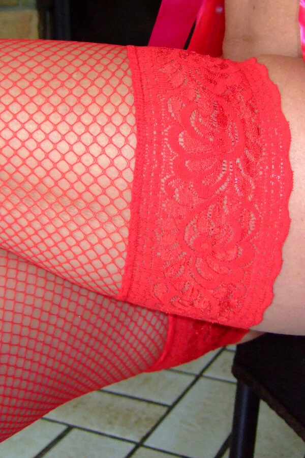 HOT Nylons rot halterlose Netzstrümpfe Straps neu 34 bis 50 Dessou Wäschebeutel - Bild 2 von 2