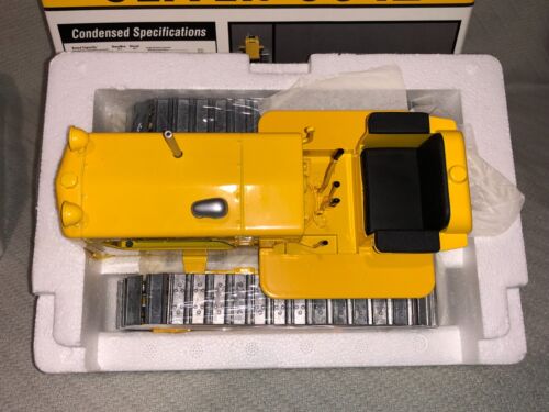 Brand New Oliver OC 12 Diesel Crawler 1/16 Diecast Replica Collectible Spec Cast - Picture 11 of 15