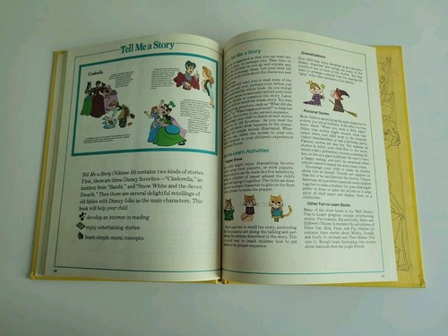 A Guide to Fun and Learning (Walt Disney Fun-To-Learn Library, Volume 19) - Picture 9 of 10