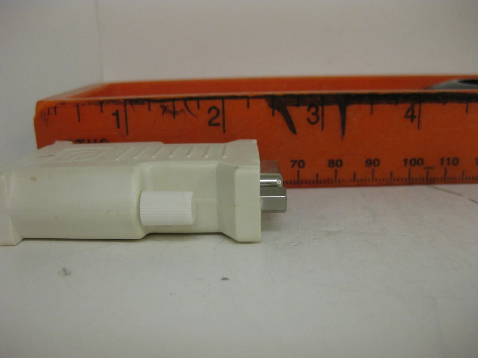 Dell DVI Male to VGA Female Adapter , J8461 - Image 3 of 4