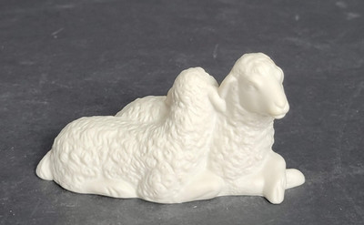 Vintage Avon Nativity ''The Sheep'' White Porcelain Bisque in Box-Christmas