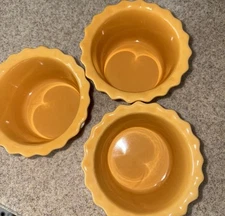 (3) Chantal Ramekins Golden Yellow w/ Scallop Rim 1-Cup # 93-RMR08/4 * MINT ++.