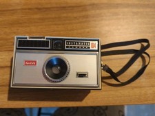 VINTAGE 1960  s Kodak Instamatic 104 Camera - Made In USA - UNTESTED