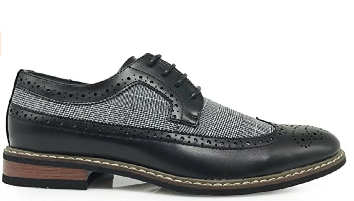 靴 Cut out wing tip shoes Amazon.com | HuitJours Men Black White Brogues Wingtip Dress