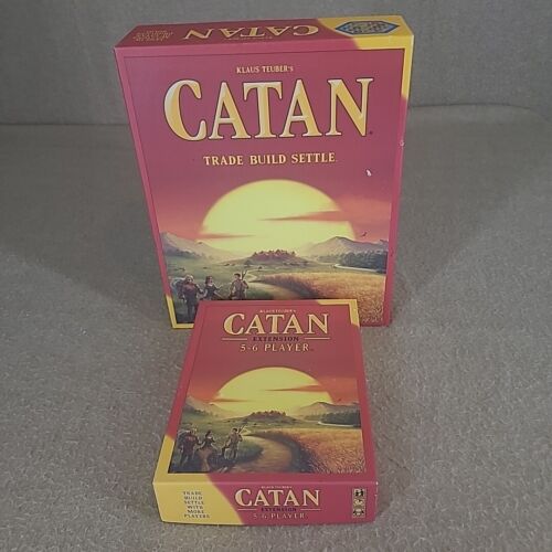 Klaus Teuber's Catan Trade Build Settle Base Game  5-6 Player Extension Complete - Foto 1 di 22