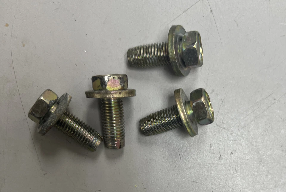 Pernos de asiento Lexus RX300 DR 2000 Foto 2 de 2