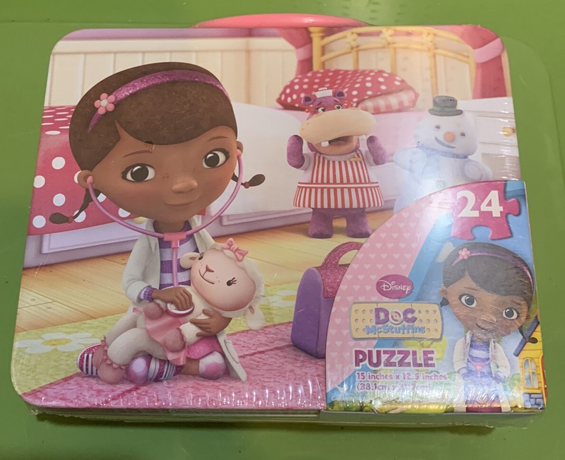 Doc Mcstuffins Puzzle 24 Piece In Lunch Pail-NEW